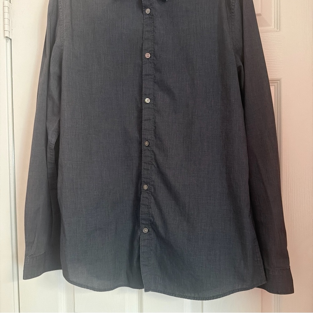 H&M Men's Dark Charcoal Button-Down Shirt - Picture 6 of 9
